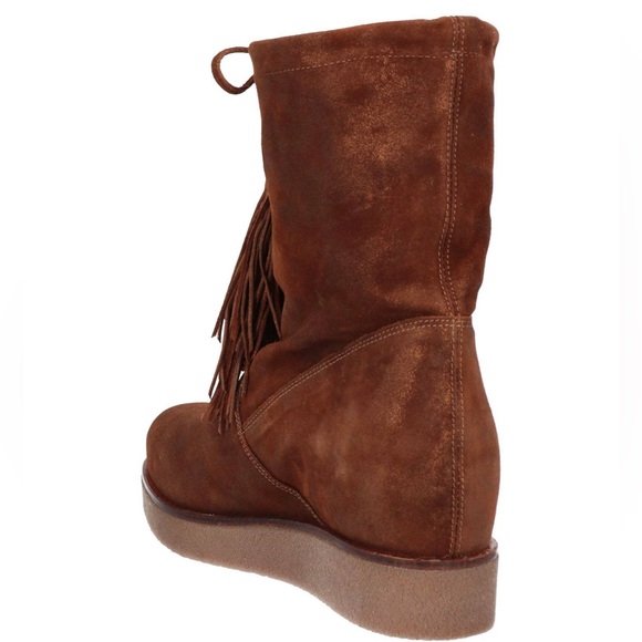 NWOT Faux Suede Boots with Tassle Knot, by UNISA Size 9 (US) - Picture 2 of 4